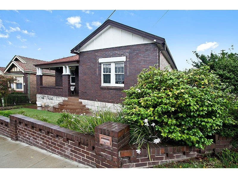 38 Ercildoune Ave, Beverley Park NSW 2217