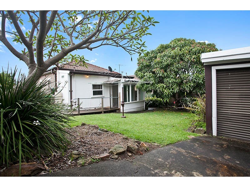 38 Ercildoune Ave, Beverley Park NSW 2217