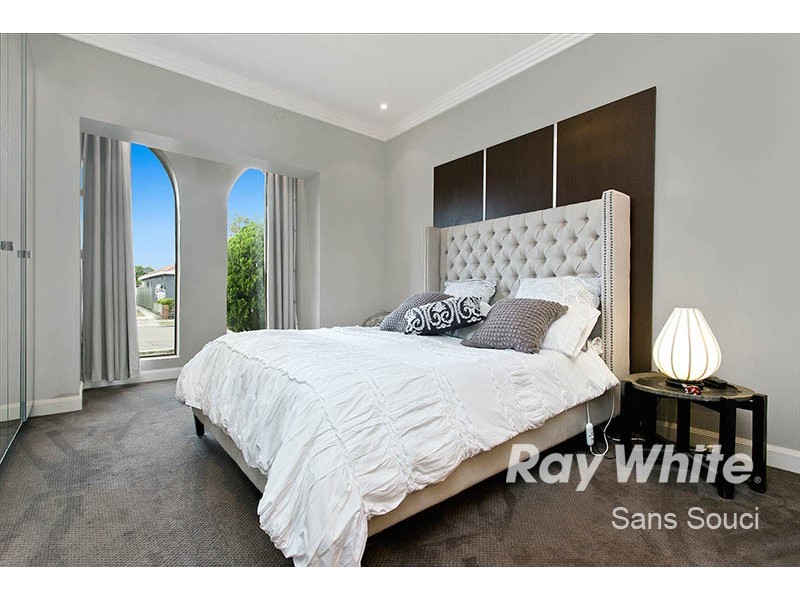 27 Scarborough Street, Monterey NSW 2217
