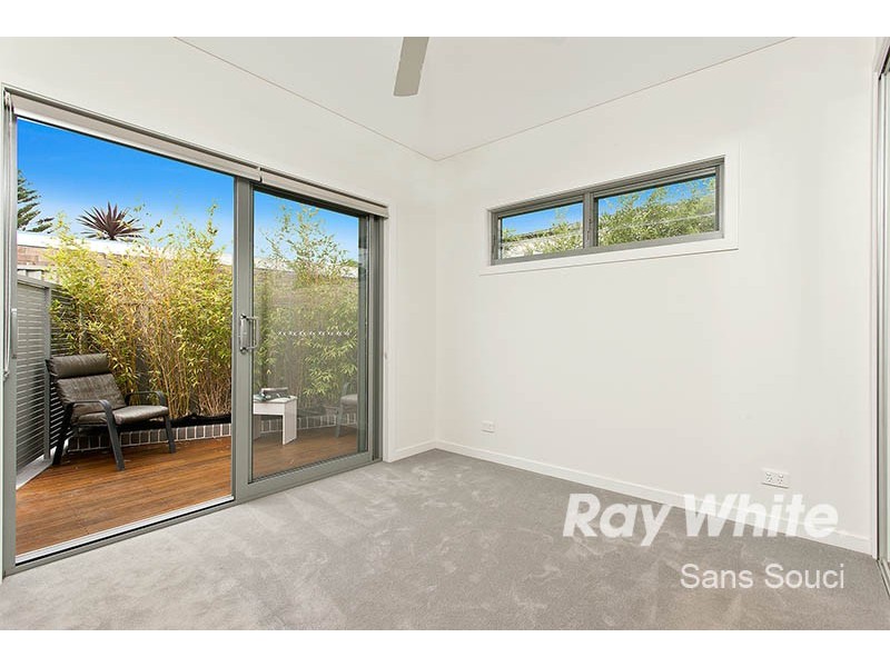 33A Moorefield Estate, Kogarah NSW 2217