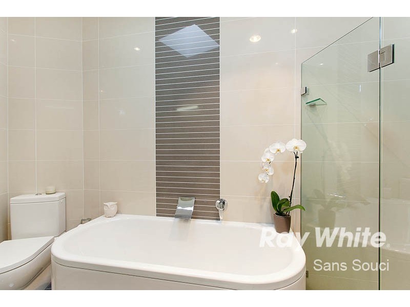 33A Moorefield Estate, Kogarah NSW 2217