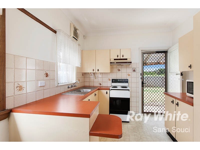 3 Colson Cresent, Monterey NSW 2217