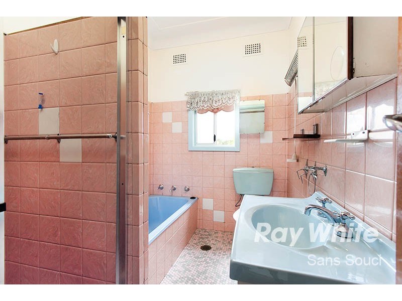 3 Colson Cresent, Monterey NSW 2217