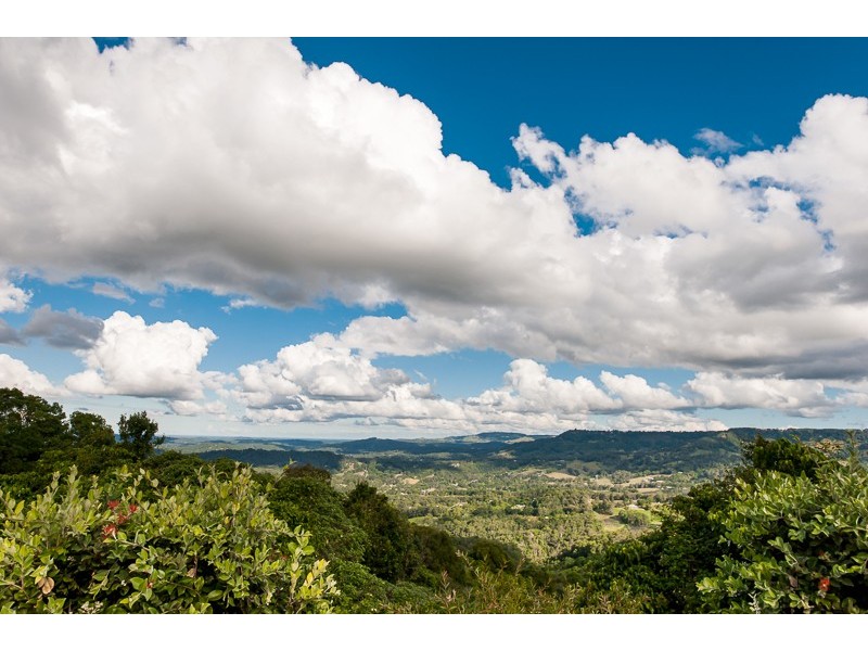 182 Thompson Road, Dulong QLD 4560