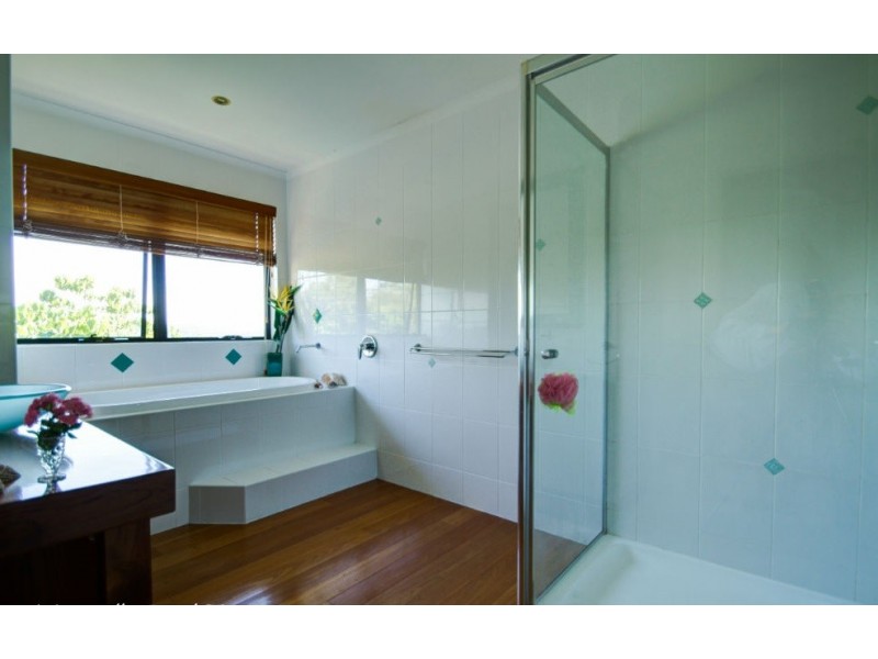 32 BROLGA LANE, Dulong QLD 4560