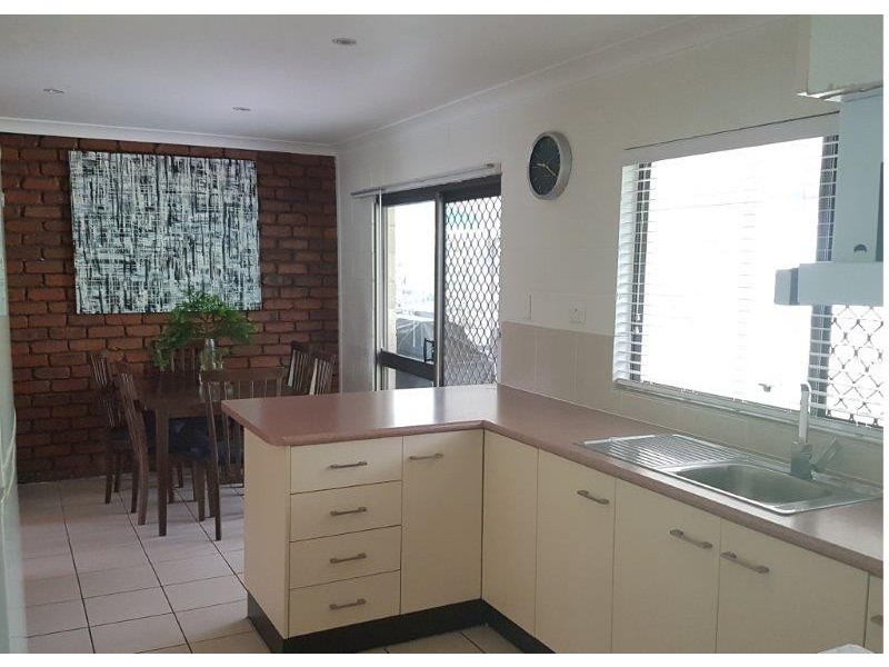 24 BLAXLAND ROAD, Burnside QLD 4560