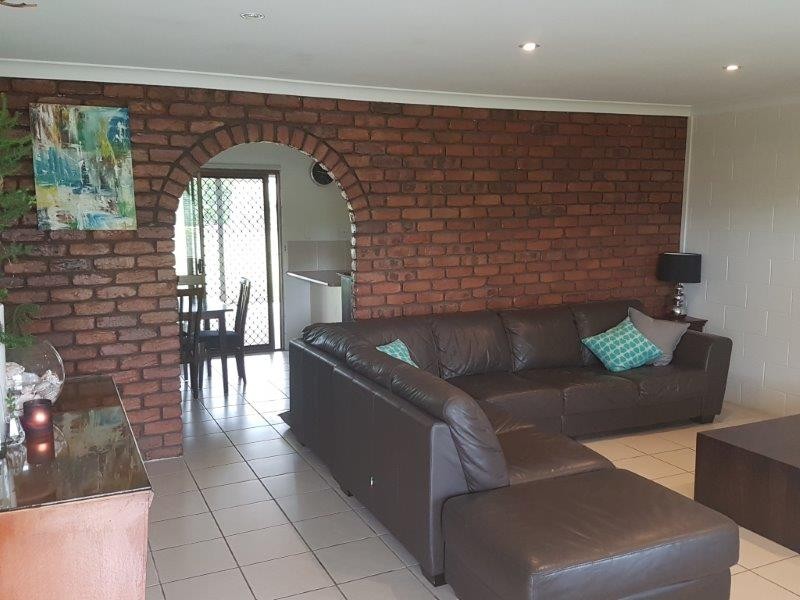 24 BLAXLAND ROAD, Burnside QLD 4560