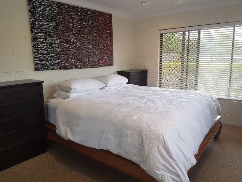 24 BLAXLAND ROAD, Burnside QLD 4560