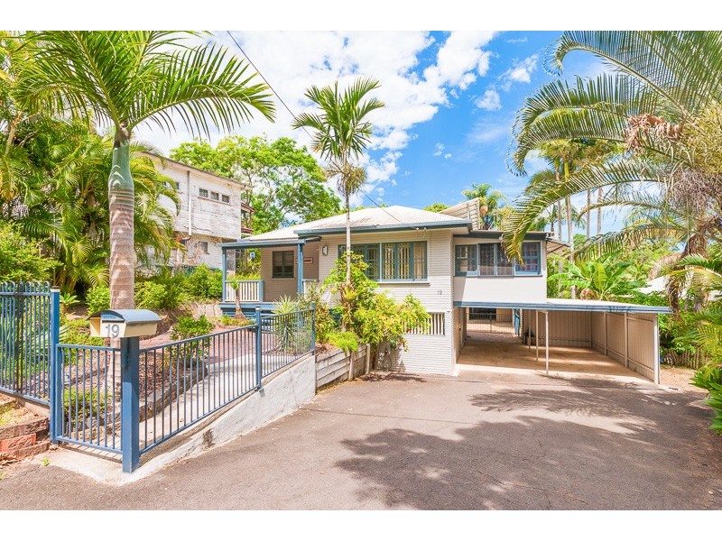 19 McKenzie Road, Woombye QLD 4559