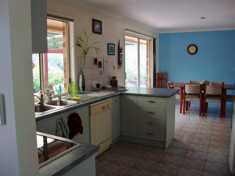 6 Kentish Road, Kiels Mountain QLD 4559