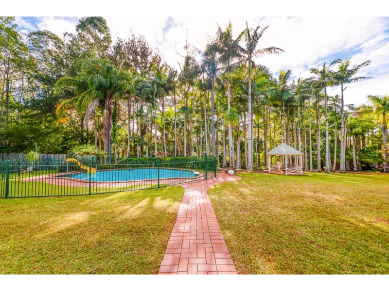 25 COLLEGE ROAD, Mapleton QLD 4560