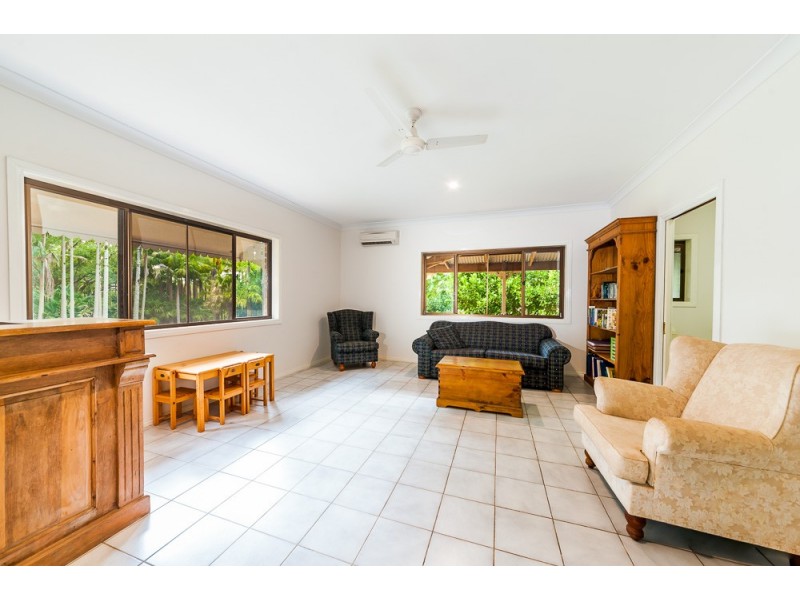 25 COLLEGE ROAD, Mapleton QLD 4560
