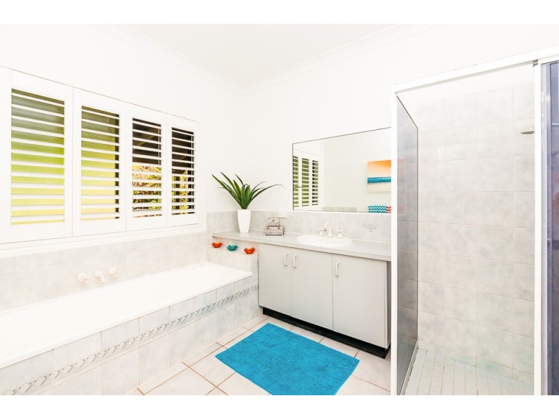 25 COLLEGE ROAD, Mapleton QLD 4560