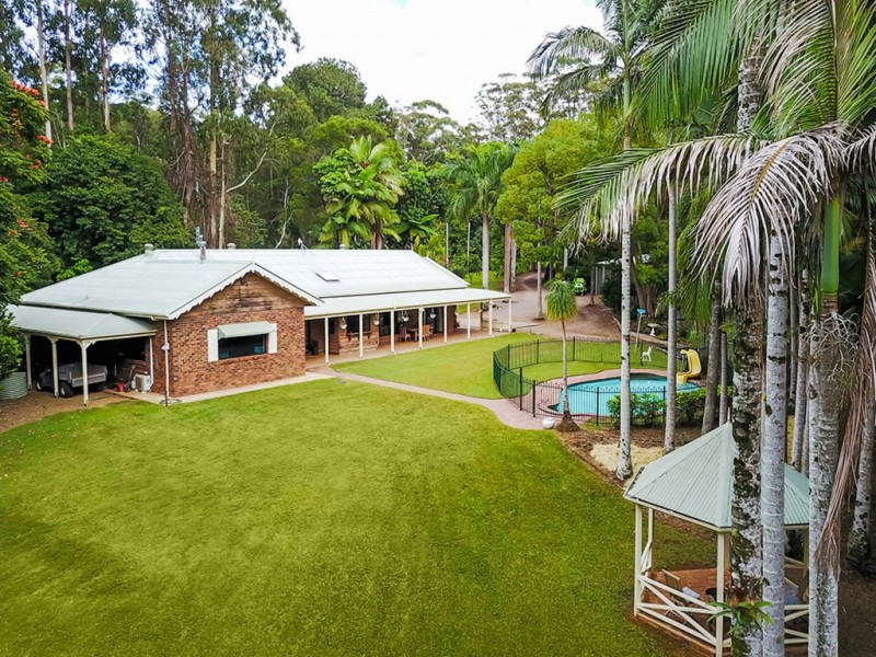 25 COLLEGE ROAD, Mapleton QLD 4560