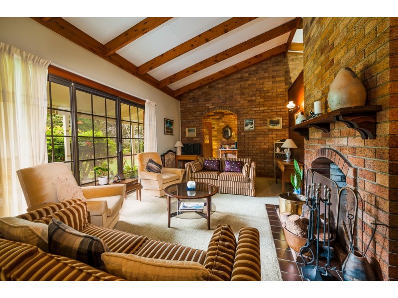 8 THRUSHS ROAD, Dulong QLD 4560