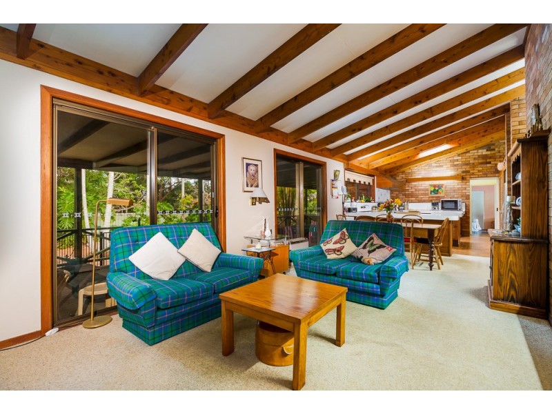 8 THRUSHS ROAD, Dulong QLD 4560