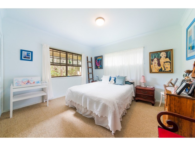 8 THRUSHS ROAD, Dulong QLD 4560