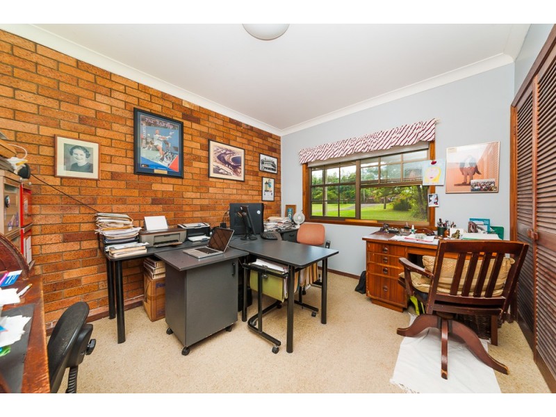 8 THRUSHS ROAD, Dulong QLD 4560