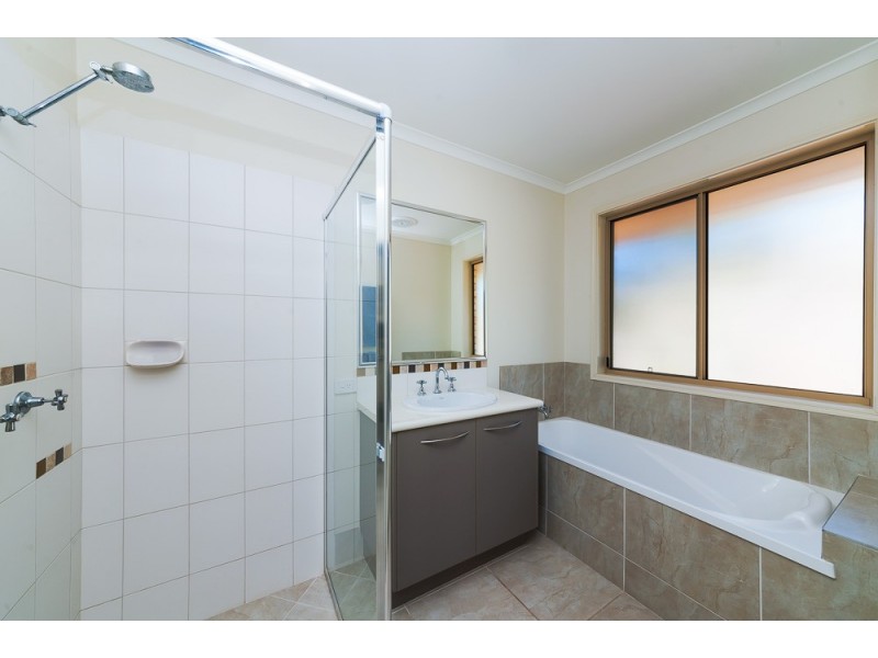 15 DINMORE STREET, Woombye QLD 4559