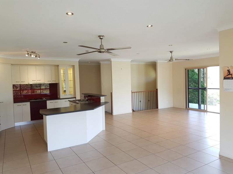 9 Hamilton Road, Woombye QLD 4559