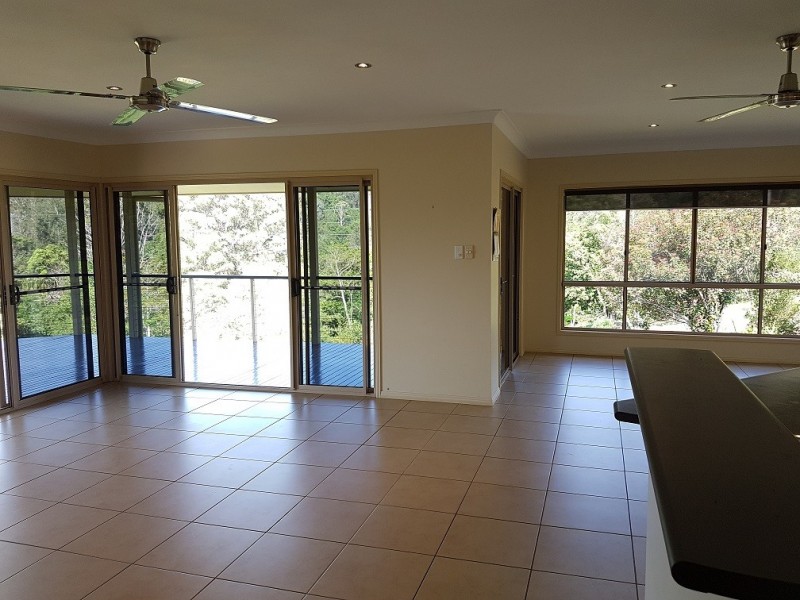 9 Hamilton Road, Woombye QLD 4559