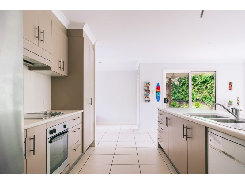24 Rangeleigh Court, Palmwoods QLD 4555