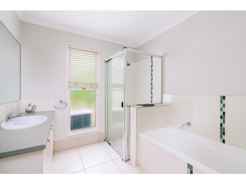 24 Rangeleigh Court, Palmwoods QLD 4555