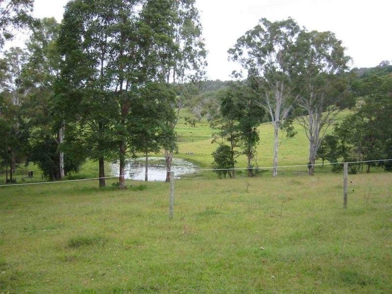 99 Simba Road, West Woombye QLD 4559