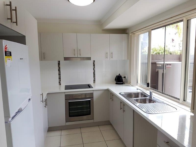 Unit 2-35 CARTER ROAD, Nambour QLD 4560