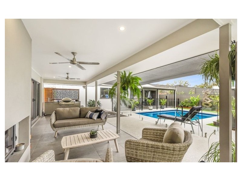 24 FOREST RIDGE AVENUE, Palmview QLD 4553