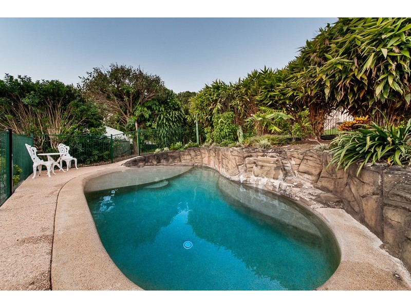 10 CARY STREET, Woombye QLD 4559