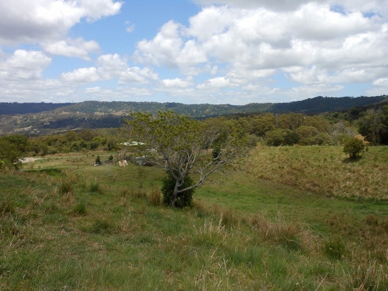 68 Welks Ridge Road, Towen Mountain QLD 4560