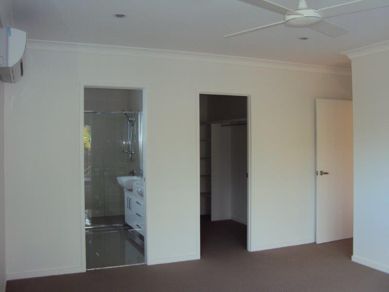 11 Dinmore Street, Woombye QLD 4559