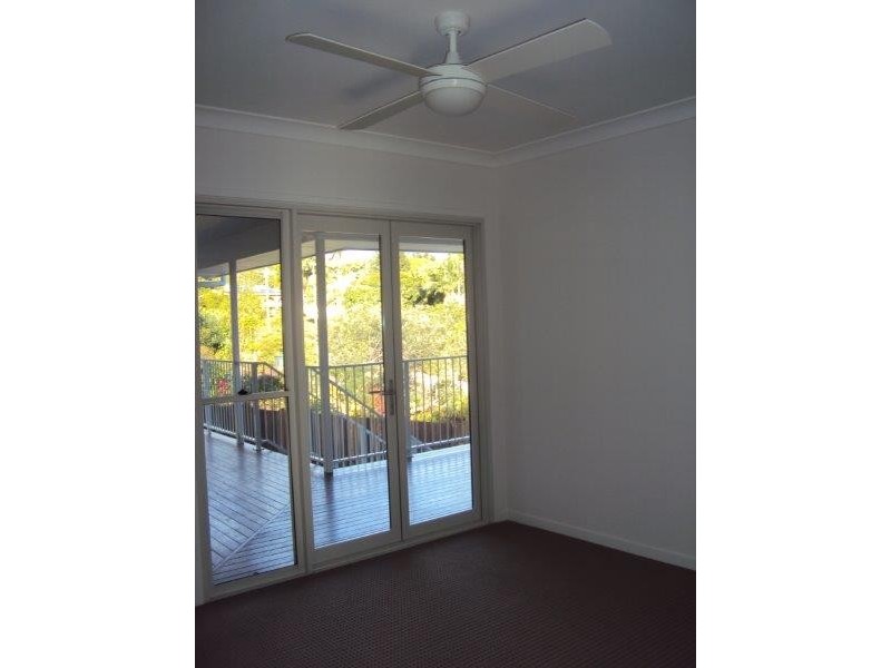 11 Dinmore Street, Woombye QLD 4559