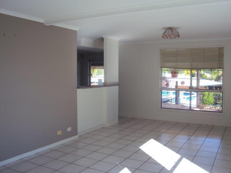12 Reynolds Close, Woombye QLD 4559