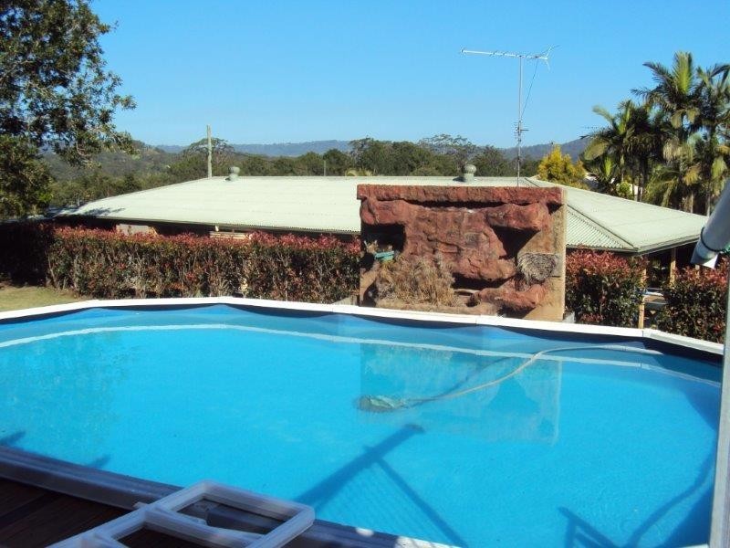 12 Reynolds Close, Woombye QLD 4559
