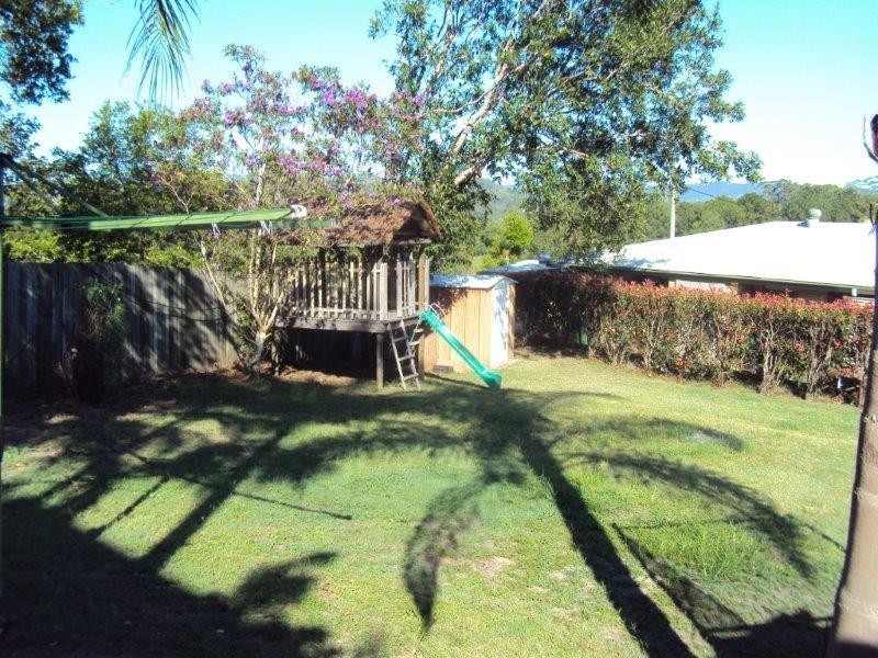 12 Reynolds Close, Woombye QLD 4559