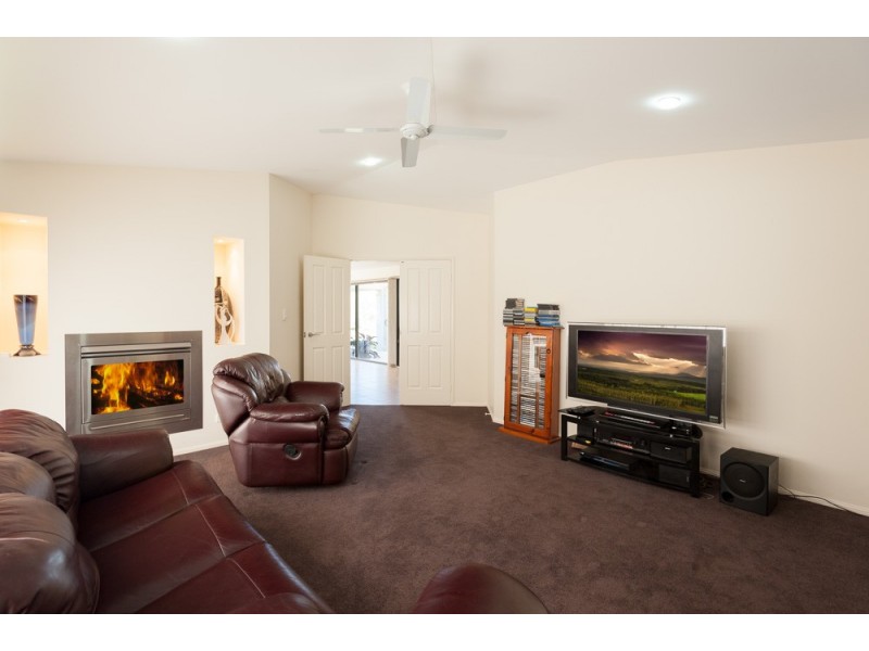 Mapleton QLD 4560