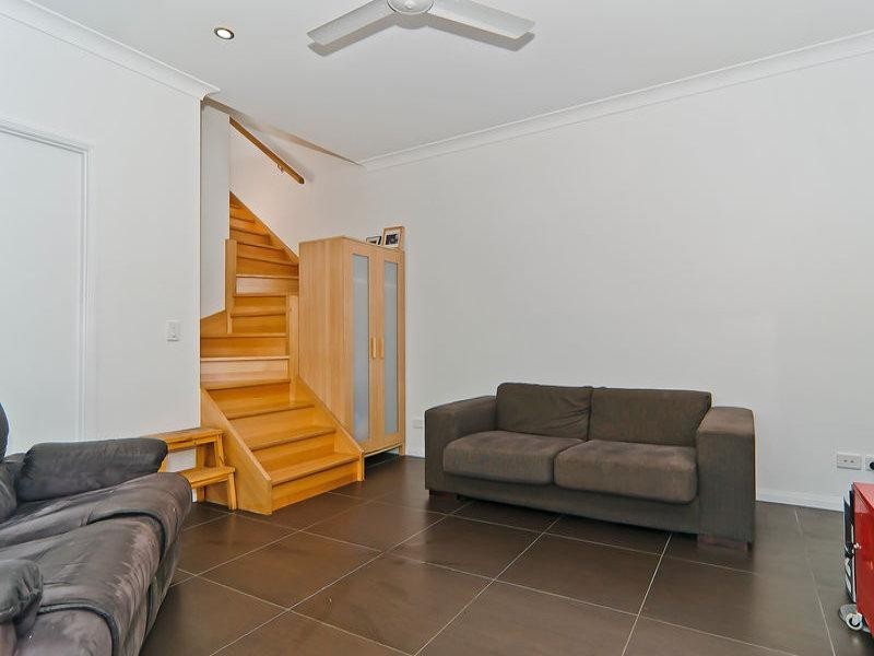 11 Lewis Place, Woombye QLD 4559