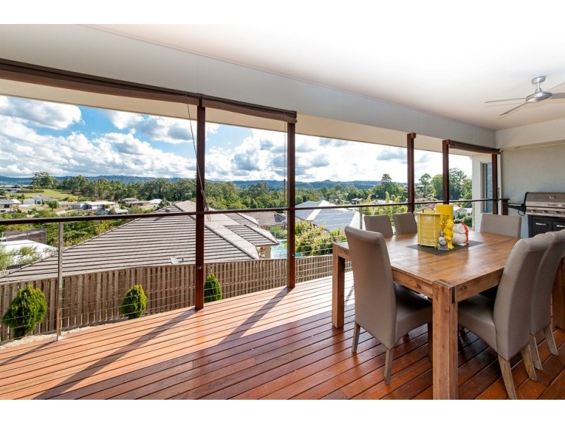 11 Lewis Place, Woombye QLD 4559