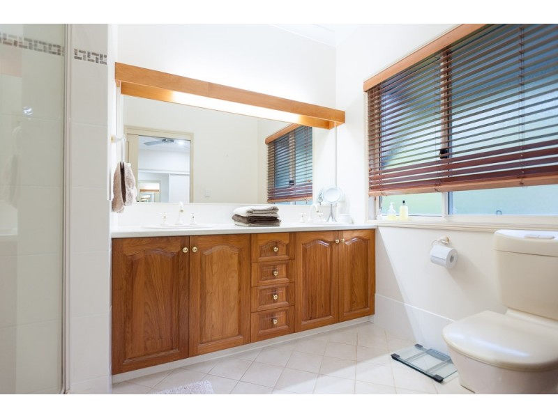 2 Mountridge Close, Kiels Mountain QLD 4559