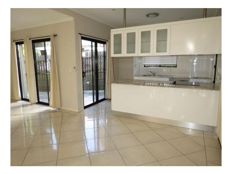 9b Blackall St, Woombye QLD 4559