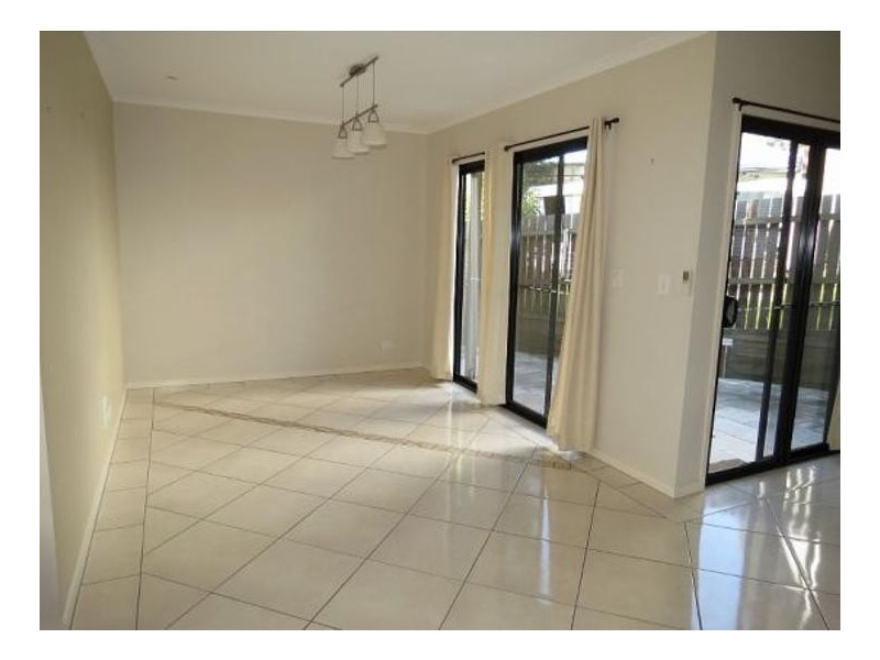 9b Blackall St, Woombye QLD 4559