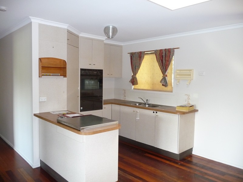 35 Kerrs Lane, Coes Creek QLD 4560