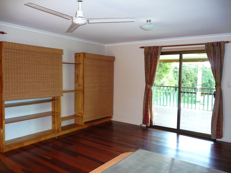 35 Kerrs Lane, Coes Creek QLD 4560