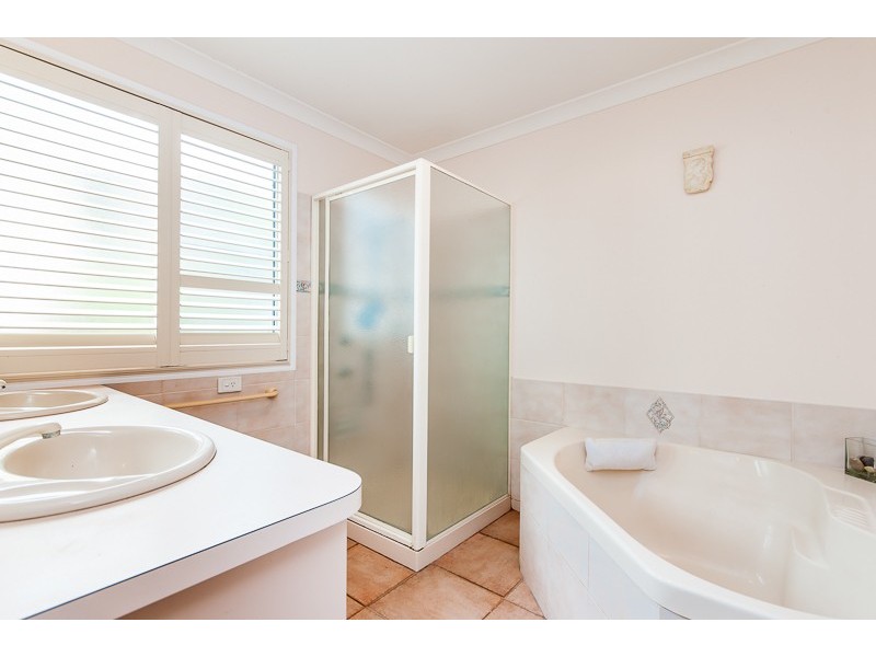 16 Eagleview Court, Woombye QLD 4559