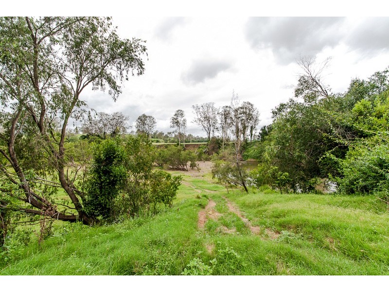 Miva QLD 4570