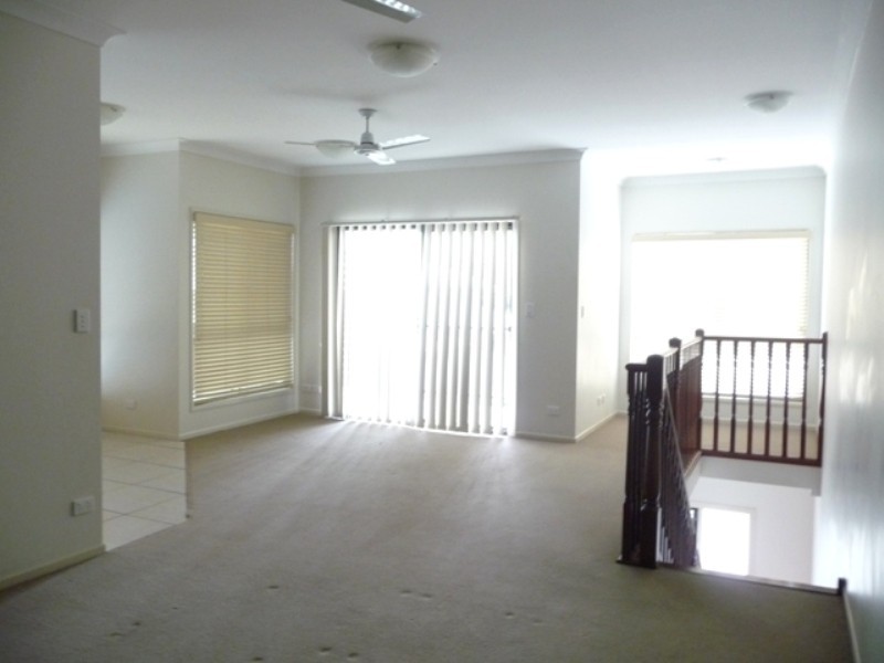 11/9a Deslyn Lane, Nambour QLD 4560