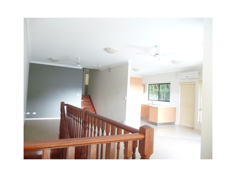 11/9a Deslyn Lane, Nambour QLD 4560