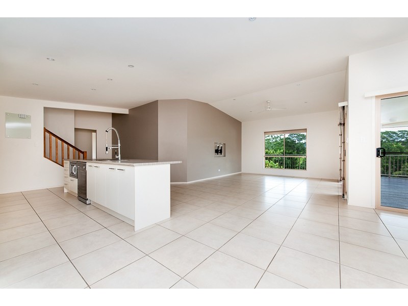 6 Rainbow Court, Woombye QLD 4559